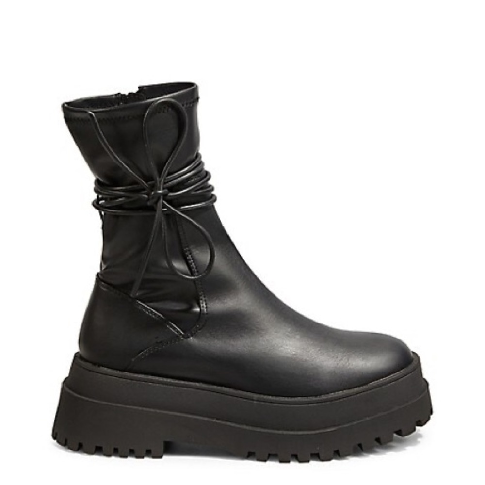 Chunky platform boots